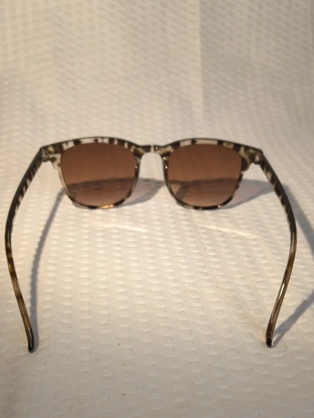 Tortoise Sunglasses - Brown Lenses